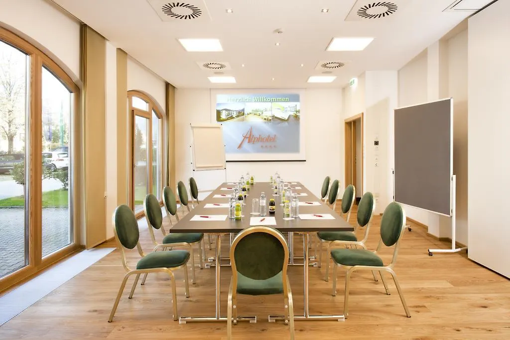 Alphotel Innsbruck 4*,  Austria